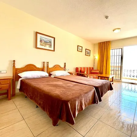 Family Studio, Wifi, Heated Pool, Tenerife South